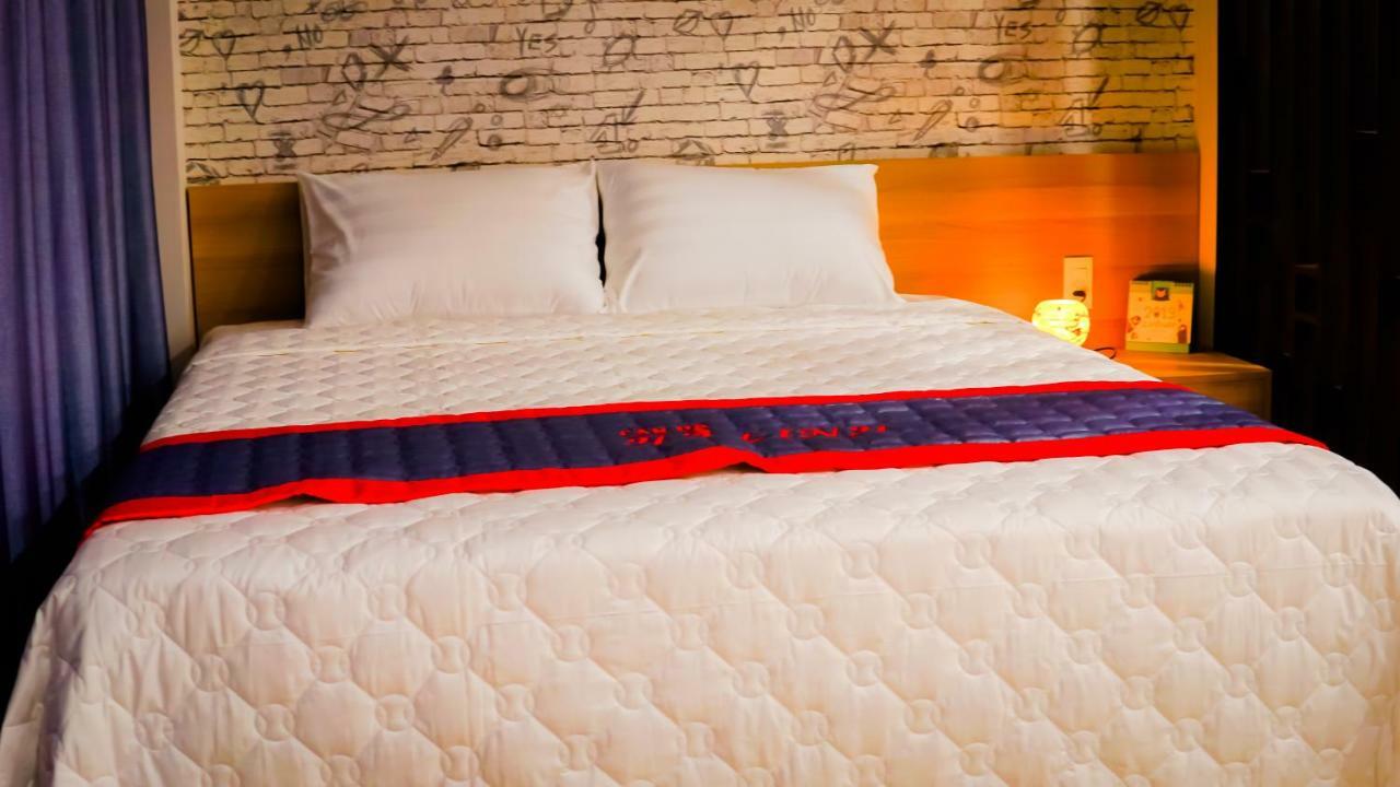 Ha Linh Apartment Дананг Екстериор снимка